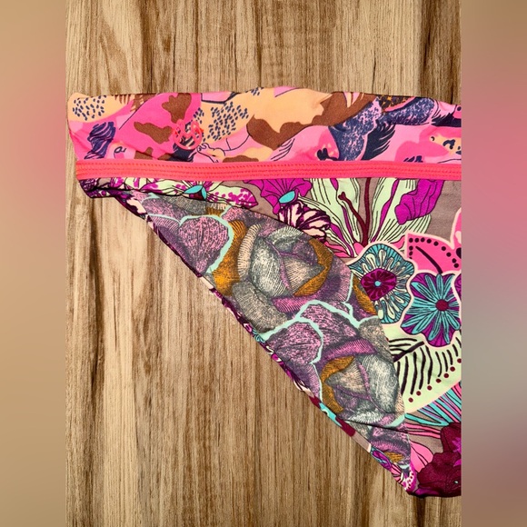 EUC 𝑴𝒂𝒂𝒋𝒊 𝑟𝑒𝑣𝑒𝑟𝑠𝑖𝑏𝑙𝑒 𝑏𝑖𝑘𝑖𝑛𝑖 𝑏𝑜𝑡𝑡𝑜𝑚 - Picture 2 of 10